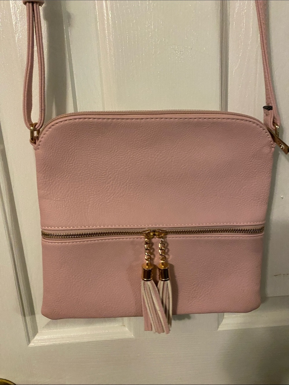Blush Pink Tassel Crossbody Bag with Gold Hardware $1️⃣0️⃣‼️